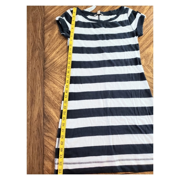 Banana republic navy and white dress size XS - Picture 5 of 11